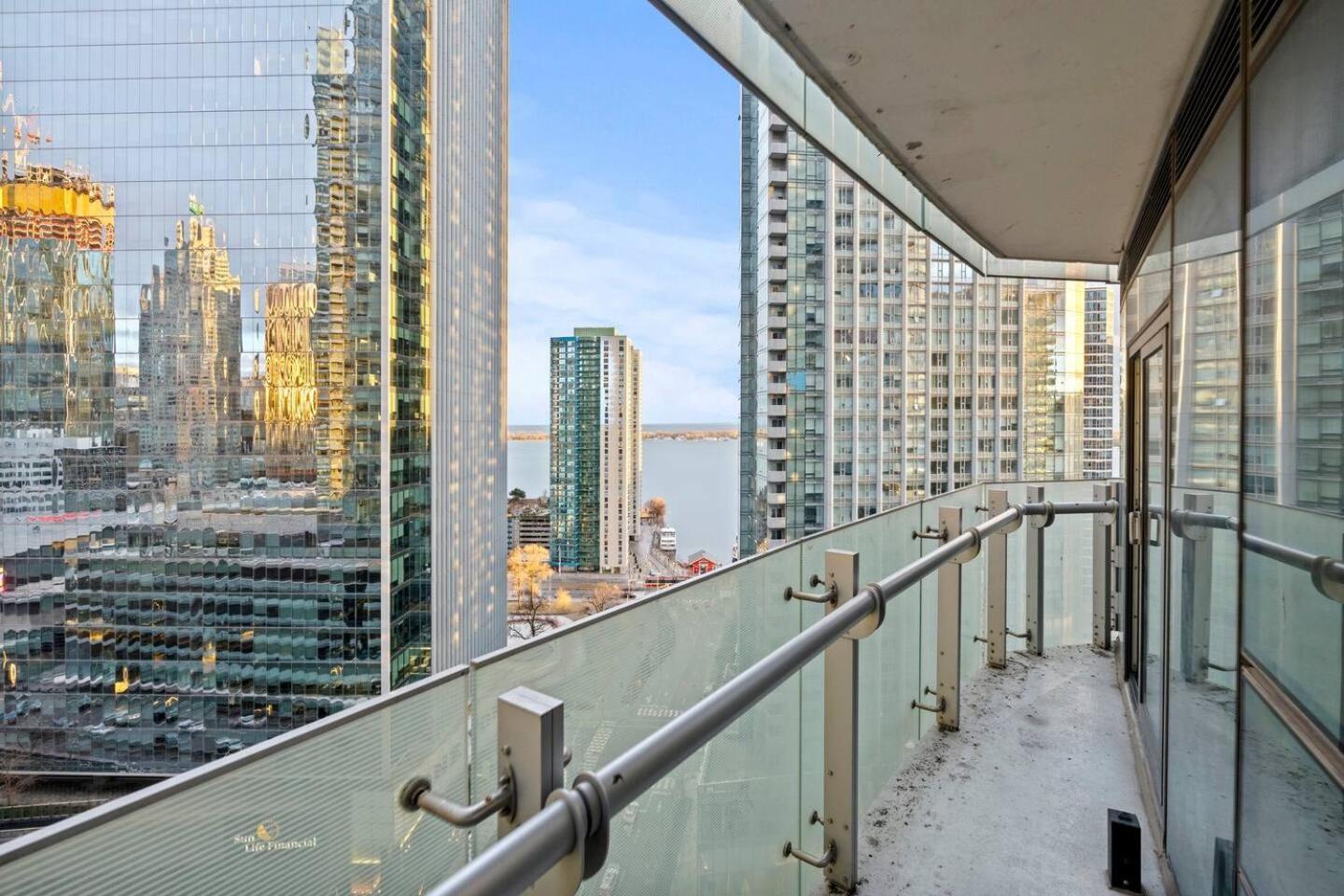 Home Away From Home Toronto Buitenkant foto